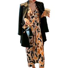 Load image into Gallery viewer, Bat sleeve V-neck Leopard Print Dress